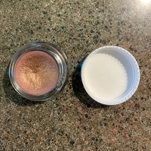 Phytosurgence cream eye shadow “Defiant Dhalia”